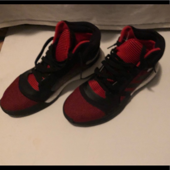 Adidas basket ball shoes - Picture 2 of 3